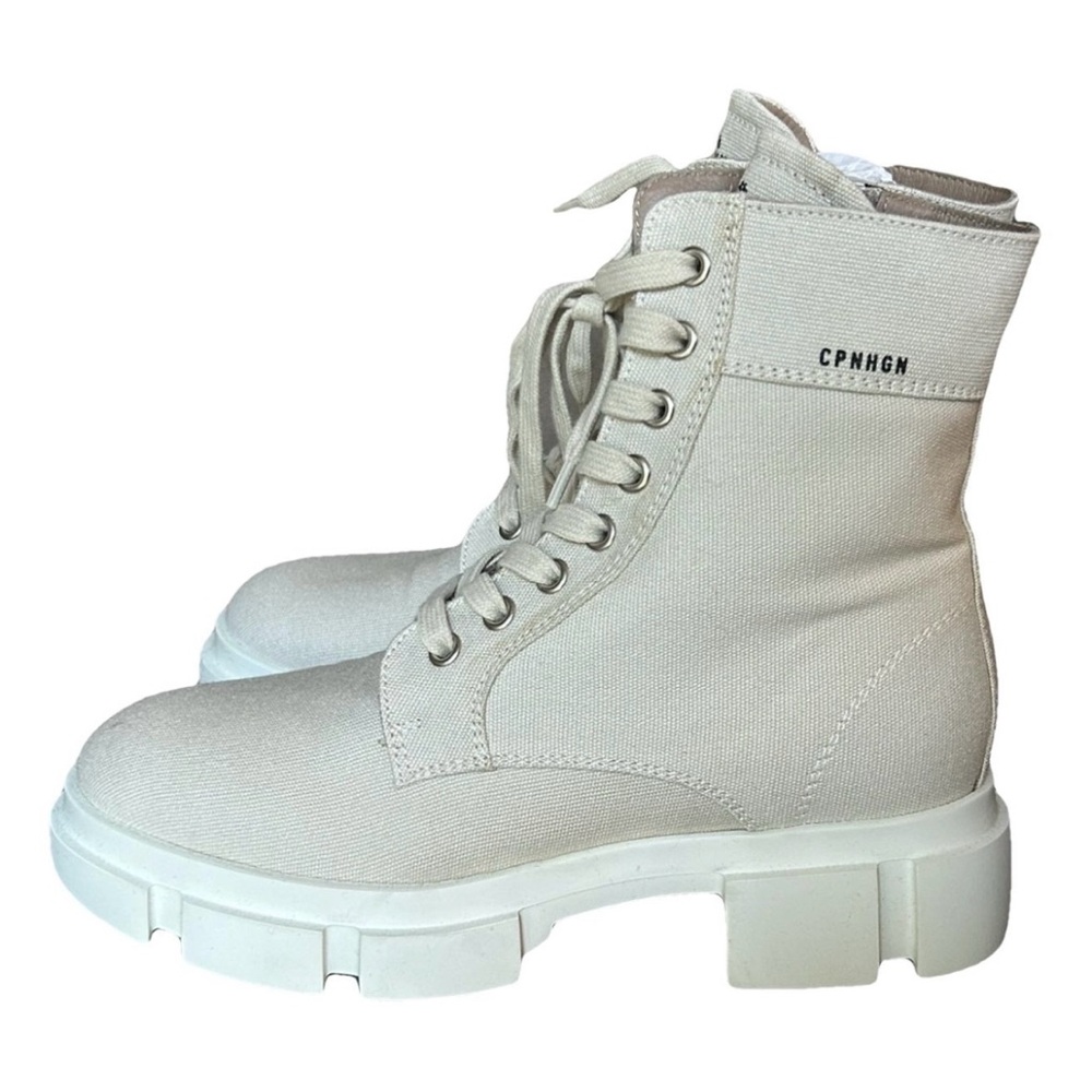 Copenhagen Studio Lace-Up Boots in Cream off white
